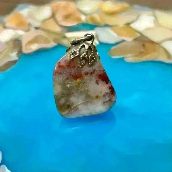 Vintage Red Moss Agate Crystal Pendant - Picture 1 of 6